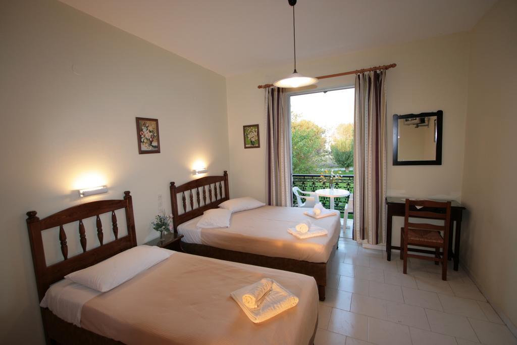 Stella Studios Laganas Zimmer foto